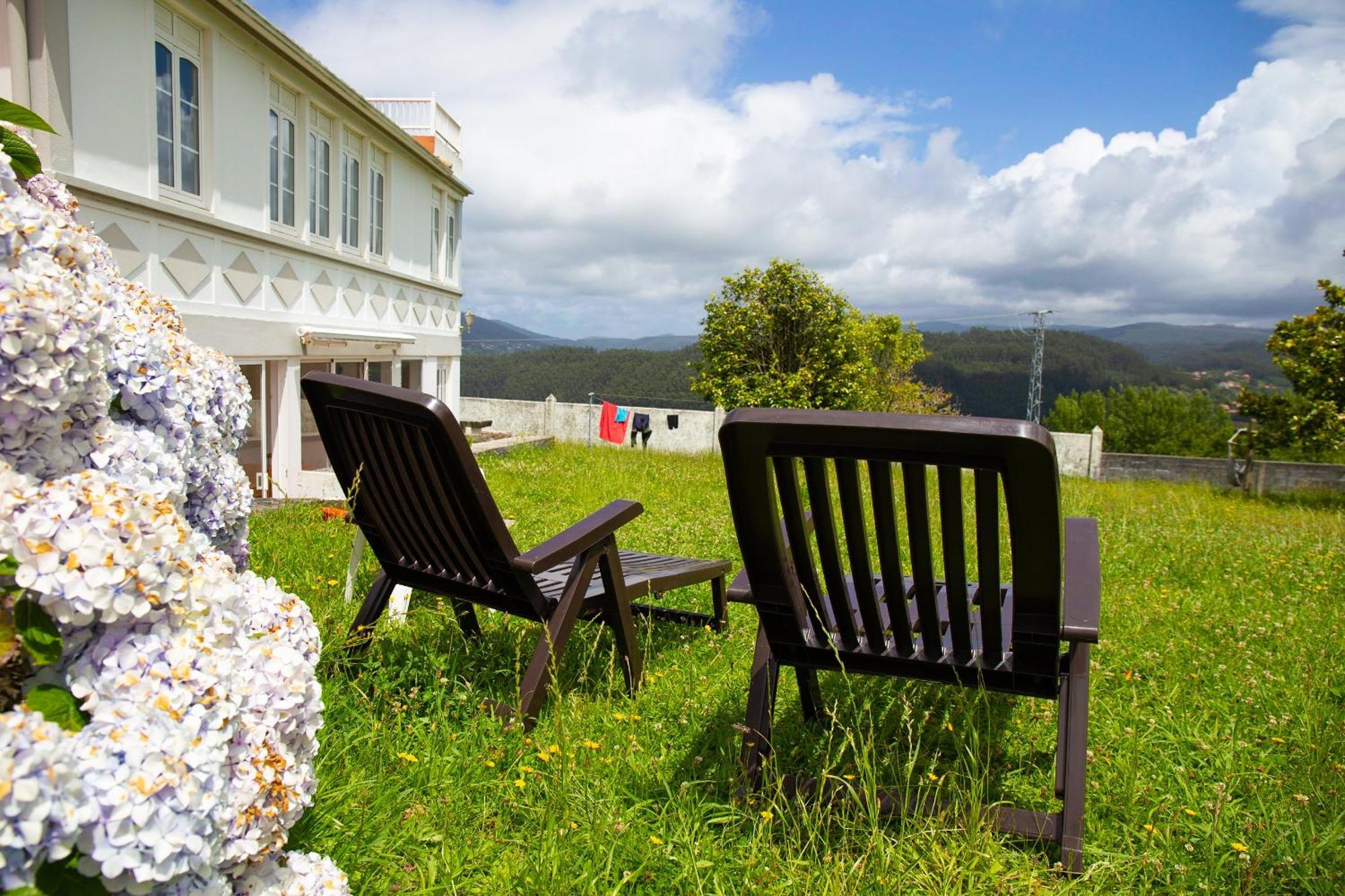 Beachfront Surf & Holiday House, Charming & Quiet Valdoviño Eksteriør billede